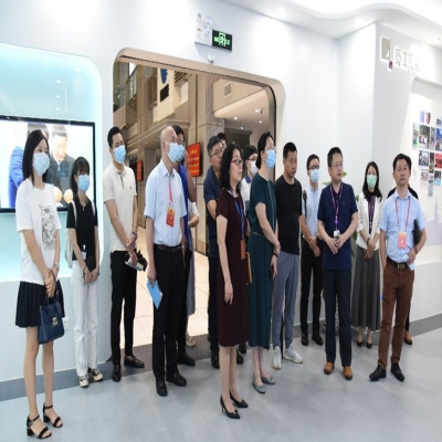 南山區(qū)人大常委會(huì)副主任、區(qū)總工會(huì)主席路玉萍率隊(duì)蒞臨國微電子開展集成電路產(chǎn)業(yè)調(diào)研