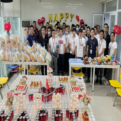 百年輝煌，憶崢嶸歲月——國(guó)微電子員工7月生日會(huì)