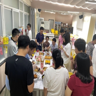 流金歲月，邂逅金秋——國(guó)微電子員工9月生日會(huì)活動(dòng)